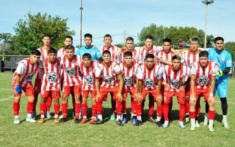 Duelo clave entre el Club Juventud de Bernal y la SAT para salir del fondo