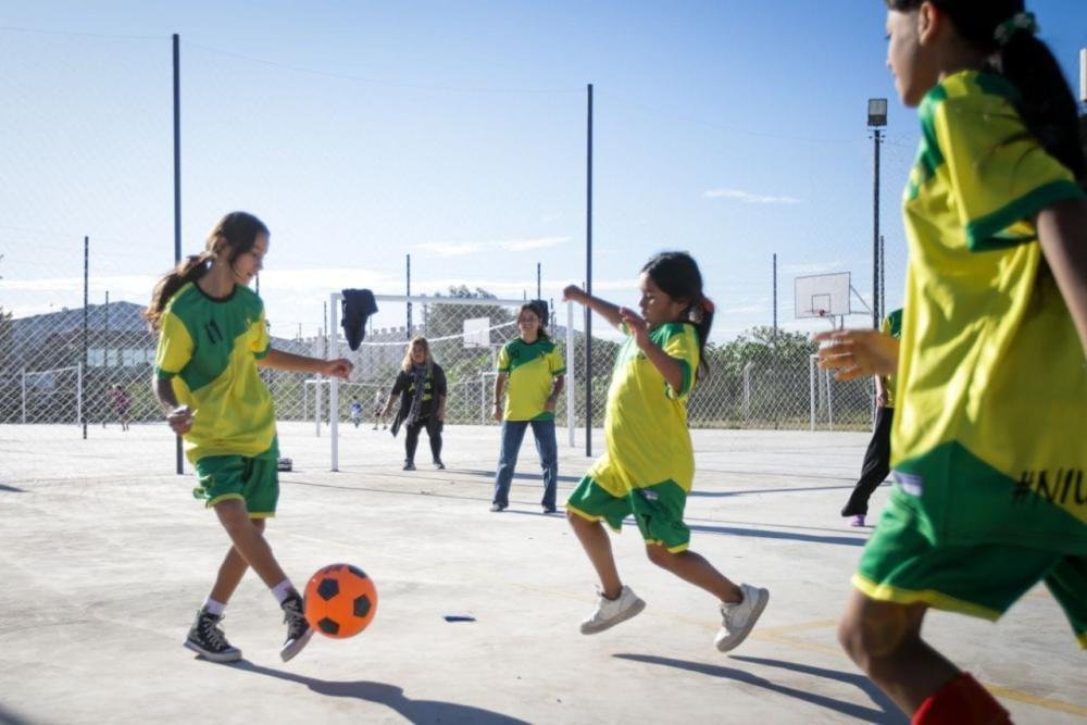 Inauguraron el nuevo polideportivo municipal "Cristina Corazón"