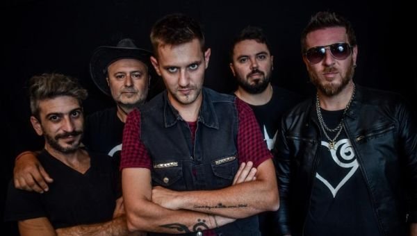 Tributo a "Héroes del Silencio" en el Club Tucumán