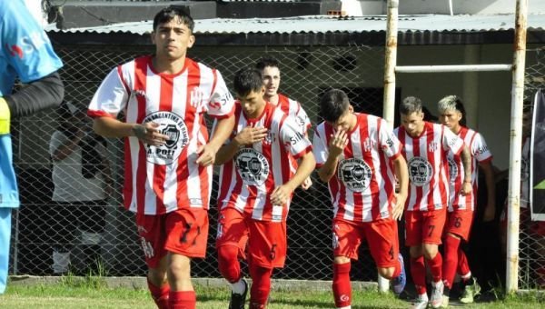 Juventud de Bernal cayó ante Deportivo Metalúrgico y no levanta cabeza
