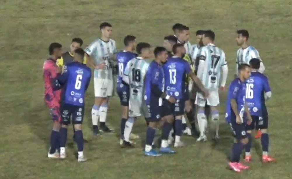 “Los Mates” y San Martín (B) repartieron puntos en Burzaco