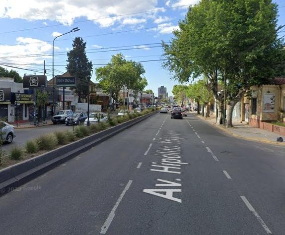 Policía de Quilmes murió al chocar su moto contra un árbol
