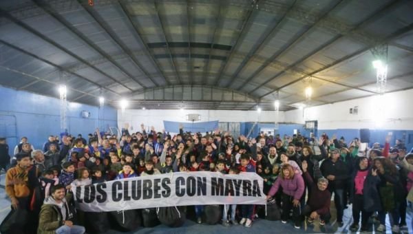 Entregaron kits con material deportivo a los clubes de la Superliga de Fútbol Infantil de Solano