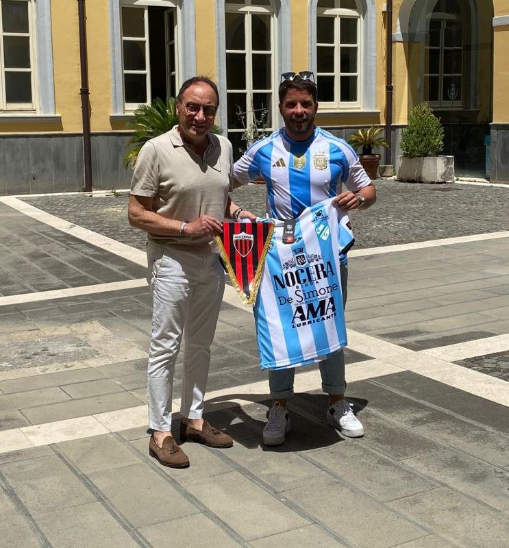 Viajó a Italia a conocer la ciudad de sus ancestros y a la que homenajea con el nombre de su cervecería