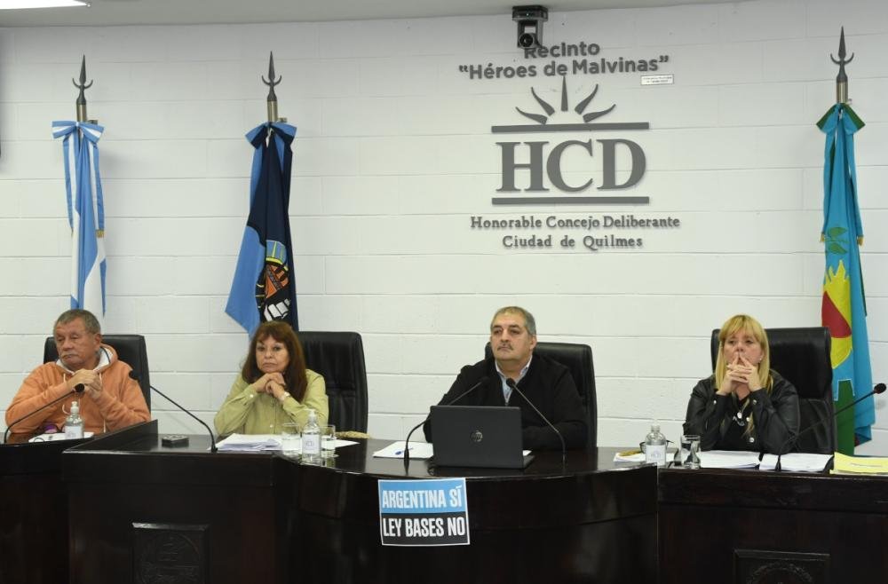 HCD: Sesión con mucho ruido en los pasillos y amplio temario en el recinto