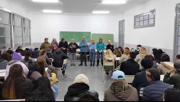 Espacio de reflexión y “Nanas para encontrarte” en el CENS N° 454 de Don Bosco