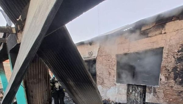 Incendio destruyó una casa en Villa Itatí