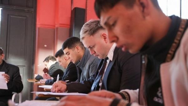 Recibieron a los postulantes quilmeños del programa "Sumate a la Fuerza 2024"