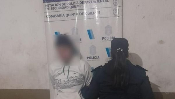 Detuvieron a una mujer armada que habría intentado robar en una gomería