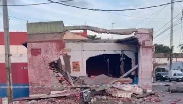 Se derrumbó una panchería en Quilmes Oeste