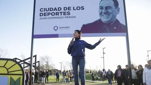 Impusieron el nombre de "Juan Domingo Perón" al Polideportivo "Ciudad de los Deportes"
