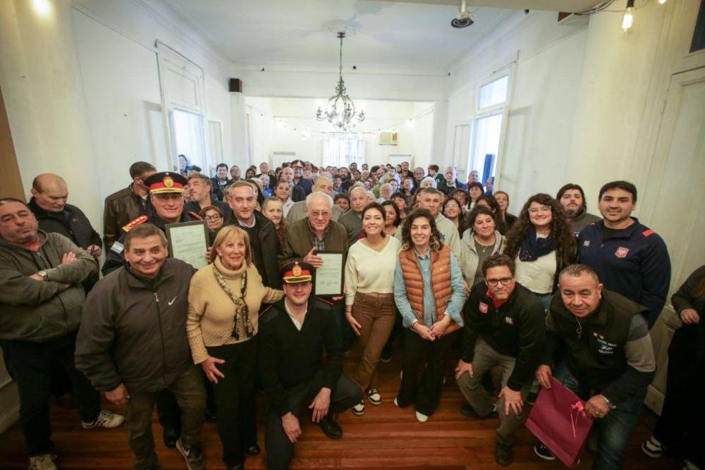 Mayra Mendoza se reunió con representantes de instituciones y clubes de Bernal
