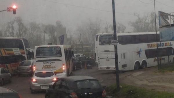 Mañana caótica en el Triángulo de Bernal por protesta de choferes de larga distancia