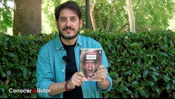 El escritor quilmeño Guillermo Roz regresó a la Argentina para presentar su última obra