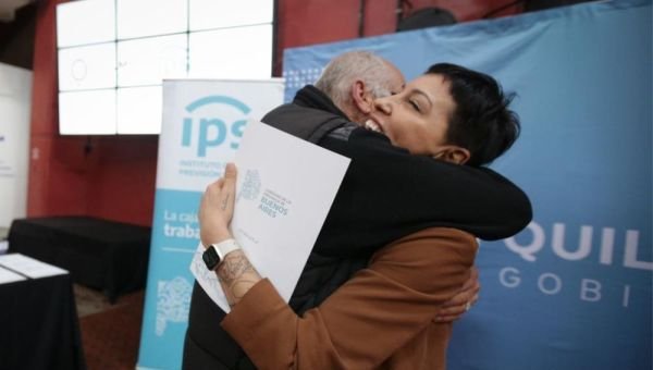 Entregaron nuevas resoluciones a jubilados del IPS