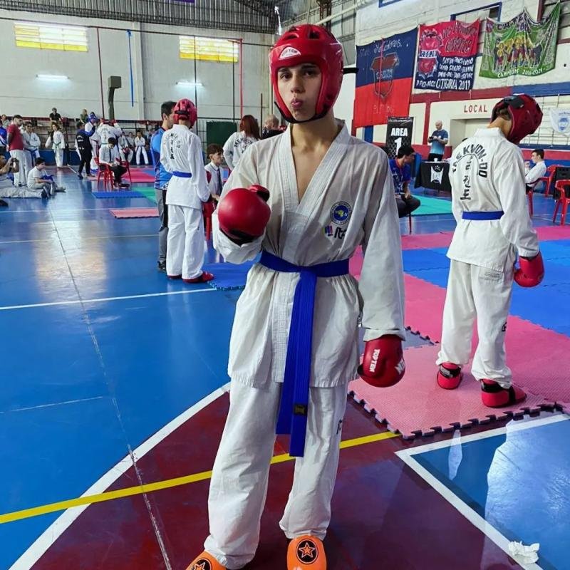 Joven atleta quilmeño recauda fondos para viajar a competir en el Panamericano de KickBoxing