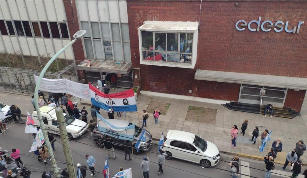 Caos de tránsito en el casco céntrico por múltiples protestas