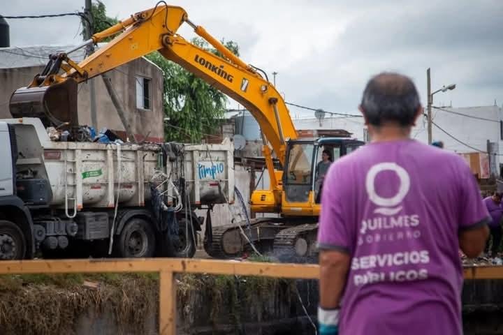 El Municipio continúa con las tareas de limpieza en arroyos