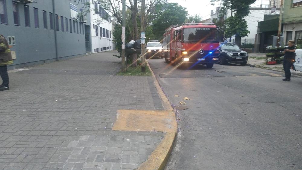 Falsa amenaza de bomba en la Escuela Media N° 3 de Quilmes Oeste
