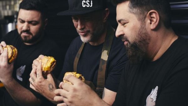 "La Burger" llega a la Parada Sanguchera de Spot!