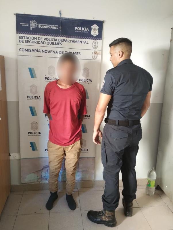 Quiso robar un auto, lo terminó chocando y fue atrapado por los vecinos