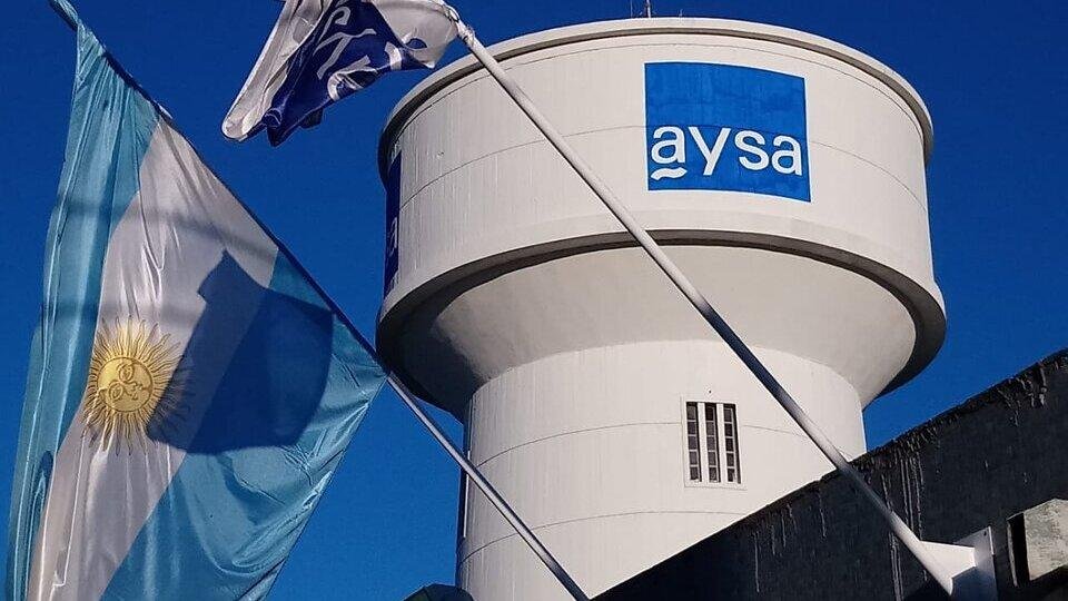 AySA: Canales para realizar reclamos por baja presión o falta de agua