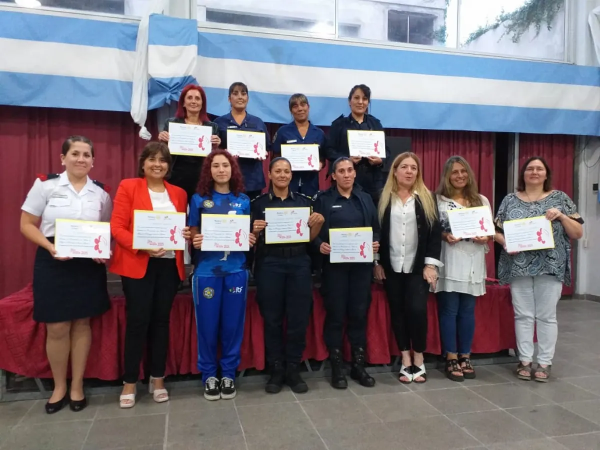El Rotary Club de Ezpeleta reconoció a mujeres destacadas en su día