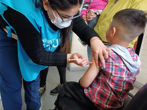 Comenzó la campaña de refuerzo de vacunación contra el sarampión