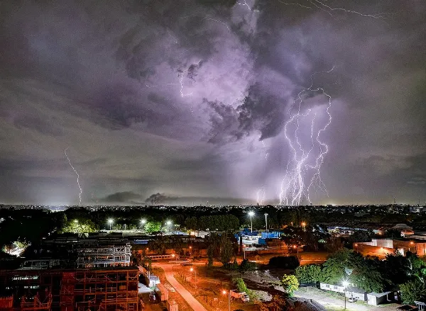 Rige alerta amarilla por tormentas para esta noche