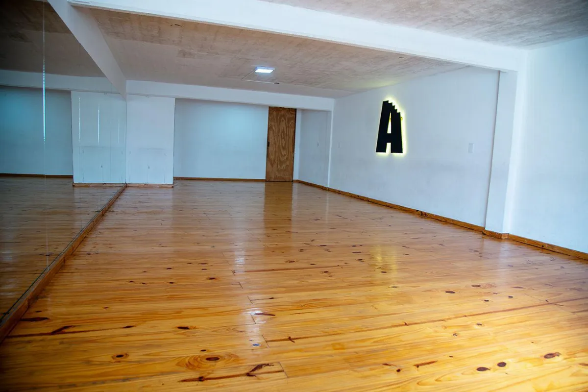 Estudio Arriba: Una escuela para vivir el arte