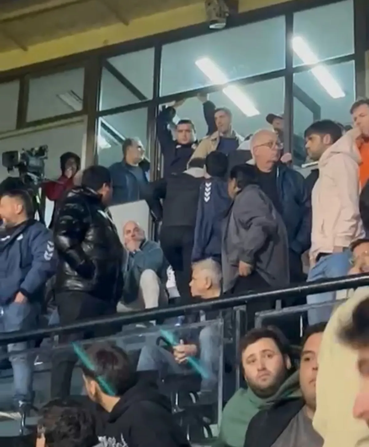 Tensión en la platea de Quilmes tras una nueva derrota