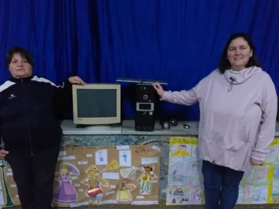 El Rotary de Ezpeleta donó una PC a la Escuela de Adultos N° 705