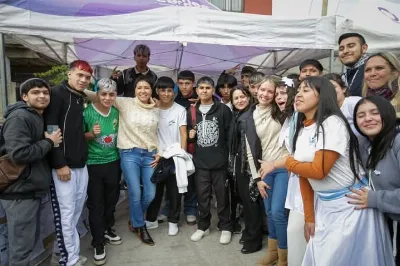 Mayra Mendoza participó de un festejo patrio en Ezpeleta