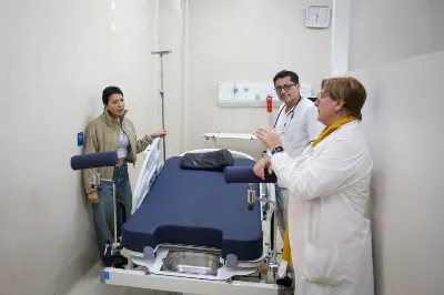 Entregaron un sillón de partos para el Hospital Oller