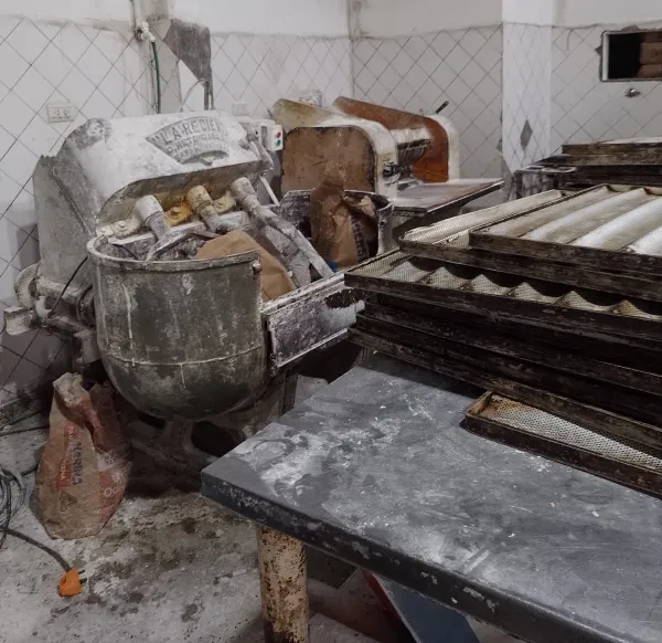 Desmantelan una panificadora que operaba pese a estar clausurada