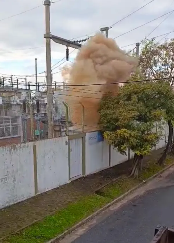 Explosión en subestación de EDESUR dejó sin luz a gran parte de Ezpeleta