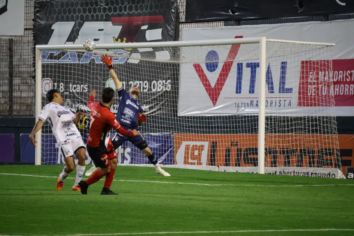 “El Cervecero” levantó la imagen en el segundo tiempo y consiguió un empate contra Deportivo Maipú