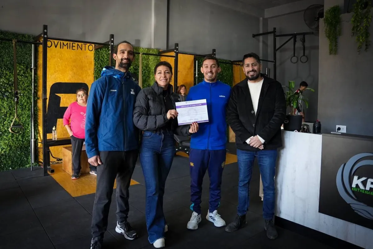 Entregaron certificado de habilitación al gimnasio "KAI Entrenamientos"