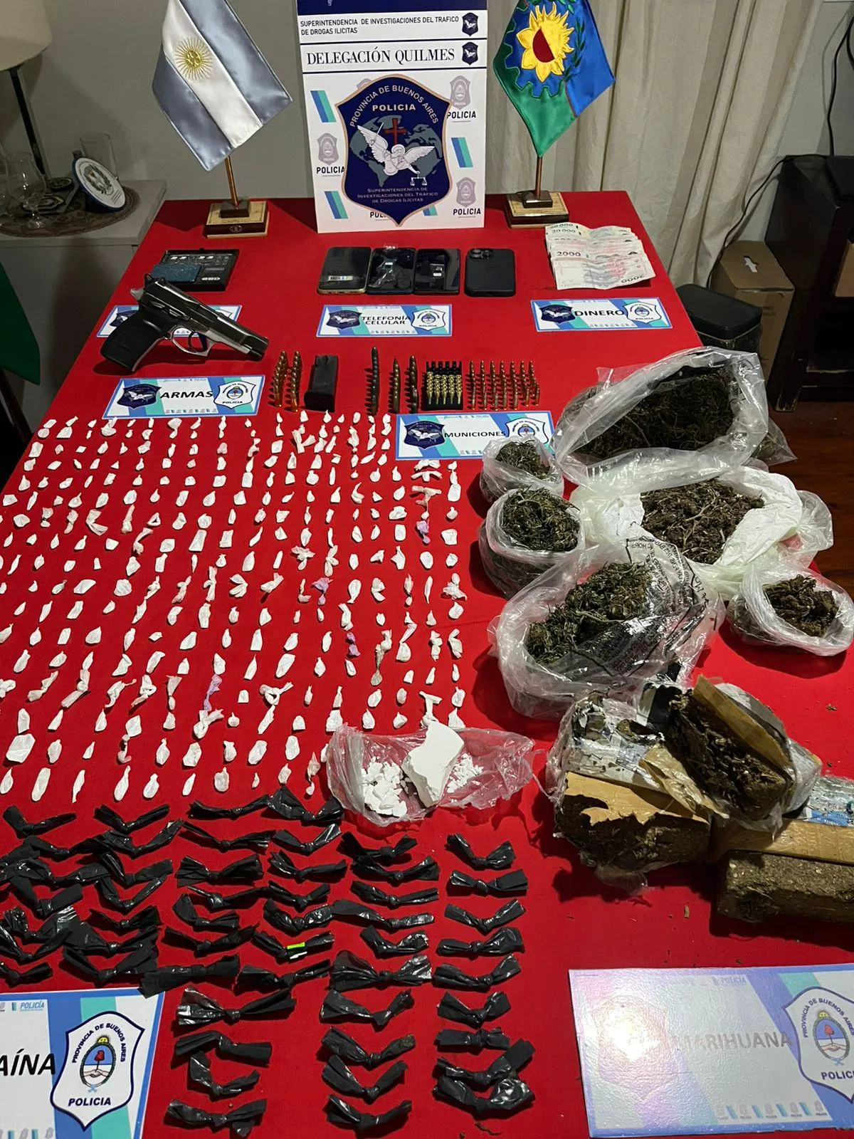 Golpe al narcotráfico: Decomisaron más de 3.5 kg de droga