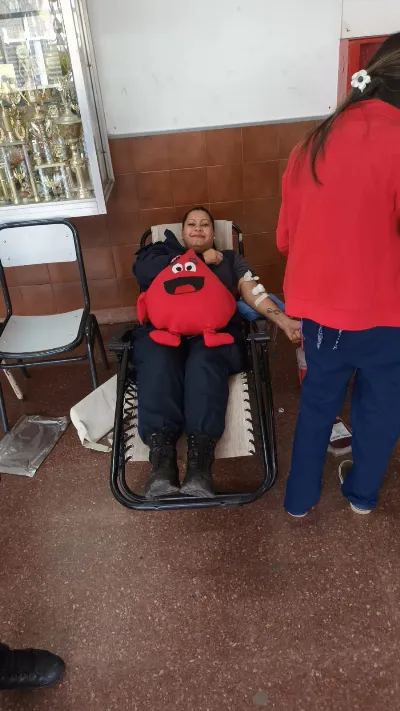 Exitosa jornada de donación de sangre en la EST N°3 de Solano a beneficio del Hospital Oller