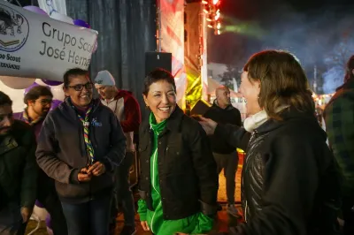 Mayra Mendoza recorrió la feria gastronómica "Saboreando"