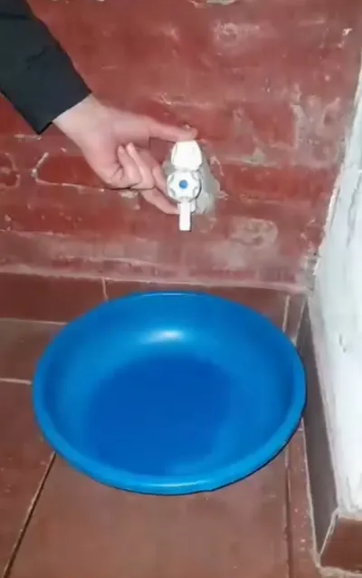 Error insólito de AySA dejó a vecinos sin agua por más de 10 días