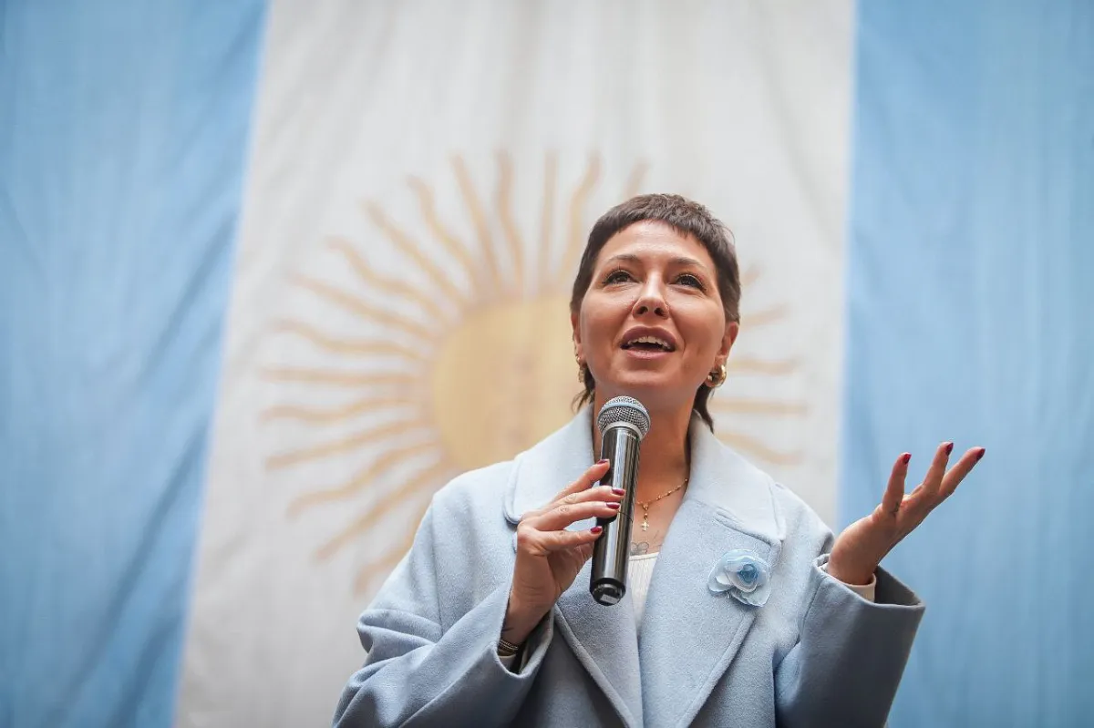 Mayra Mendoza: "No nos detengamos un minuto cuando haya que defender la Patria"