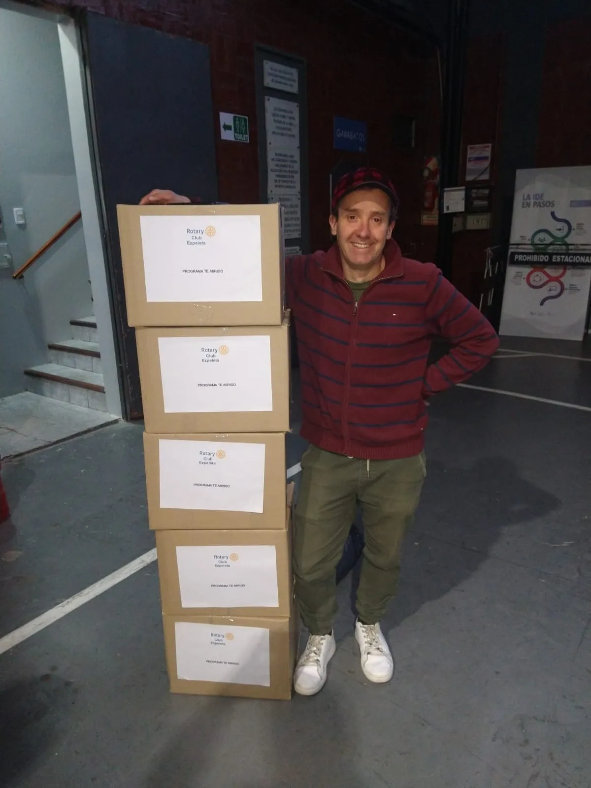 El Rotary de Ezpeleta se suma a la campaña para asistir a personas en situación de calle