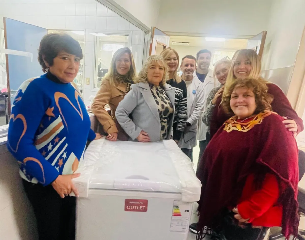 La Coop. del Hospital Iriarte donó un freezer para el nuevo Centro de Recolección de Leche Humana