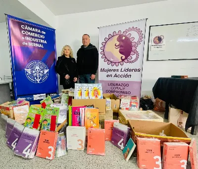 Mujeres Líderes en Acción entregó una importante donación de libros al Instituto Sarmiento