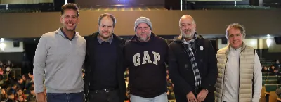 El periodista Nicolás Cayetano brindó una charla sobre juego problemático en Quilmes