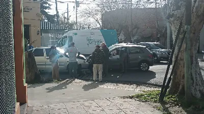 Otro fuerte choque en Bernal reaviva el reclamo por medidas de seguridad vial