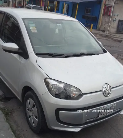 Persecución por Avellaneda y Quilmes: Detienen a dos hombres que circulaban en un auto robado
