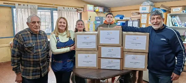 El Rotary de Ezpeleta realizó donaciones a escuelas de Don Bosco y Ezpeleta